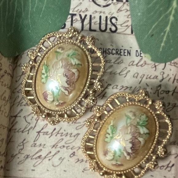 Jewelry - Vintage Earrings